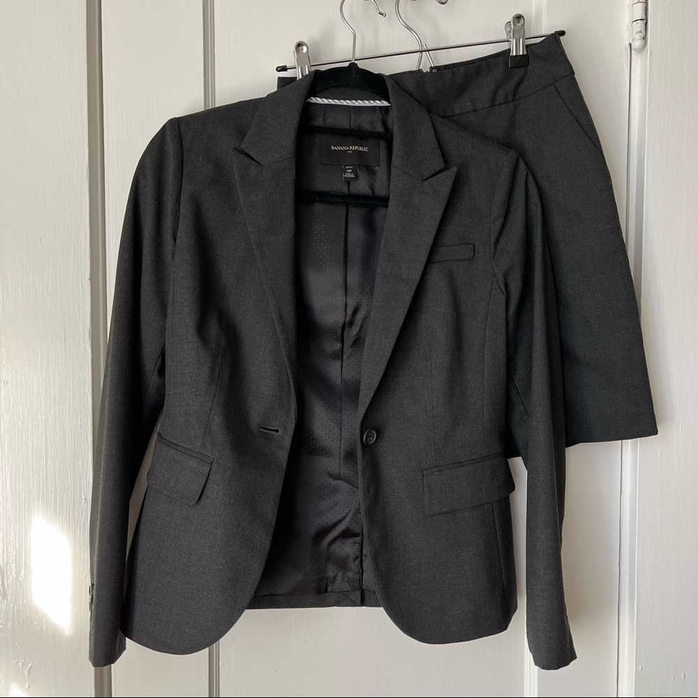 Banana Republic Jacket and Skirt Set
Size 0P for both 
Dark Grey